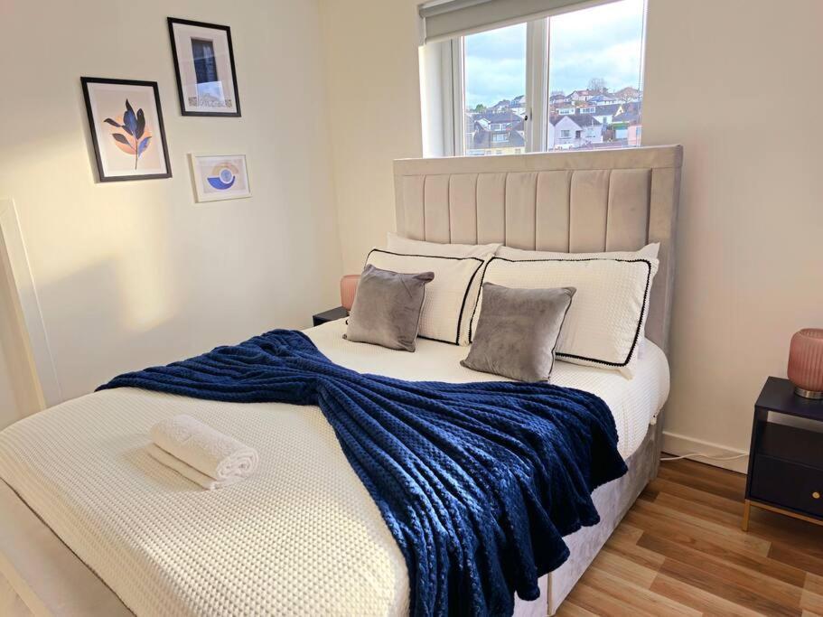 Spacious Haven With Free Parking グラスゴー エクステリア 写真